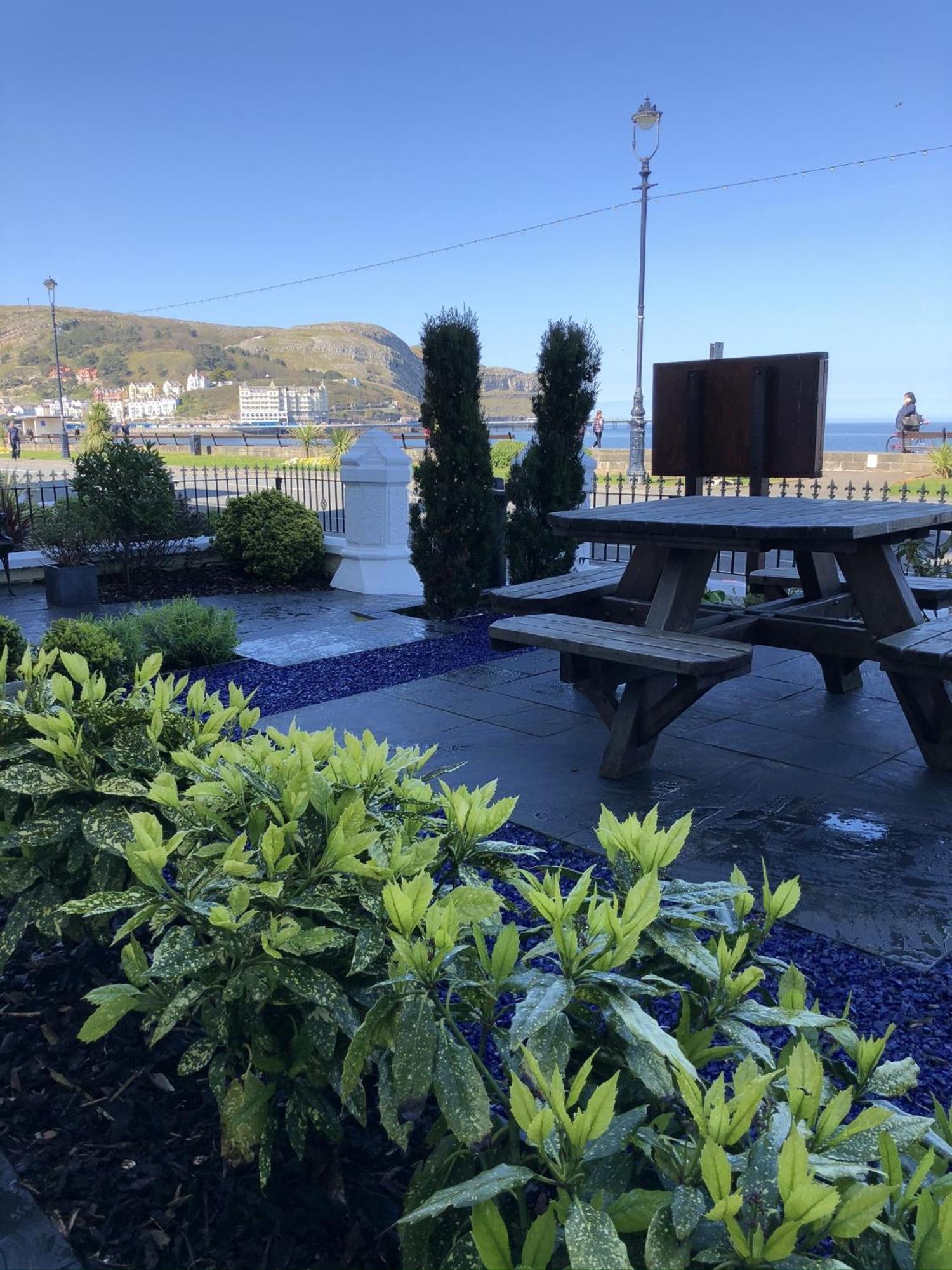 Swn Y Mor Hotel Llandudno Bagian luar foto
